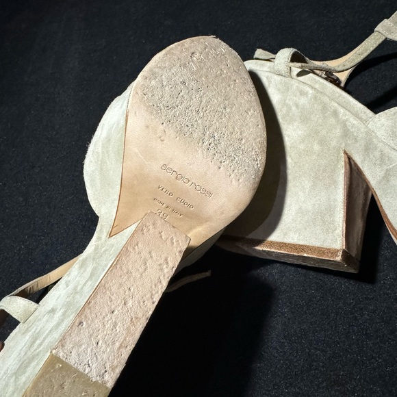 Sergio Rossi platform heel - Picture 5 of 7